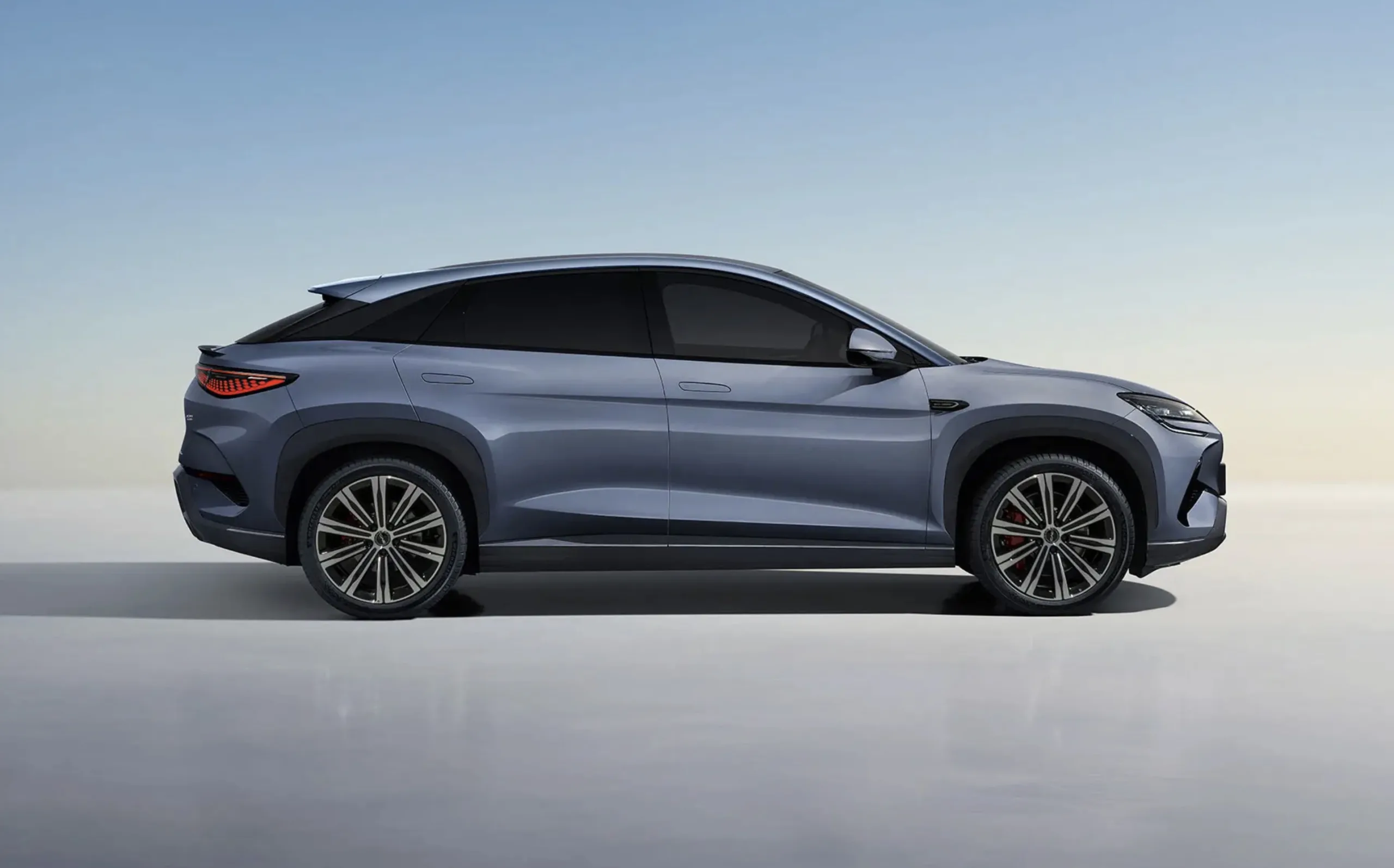 BYD lança Sealion 7 no Brasil após retirar o SUV elétrico da China