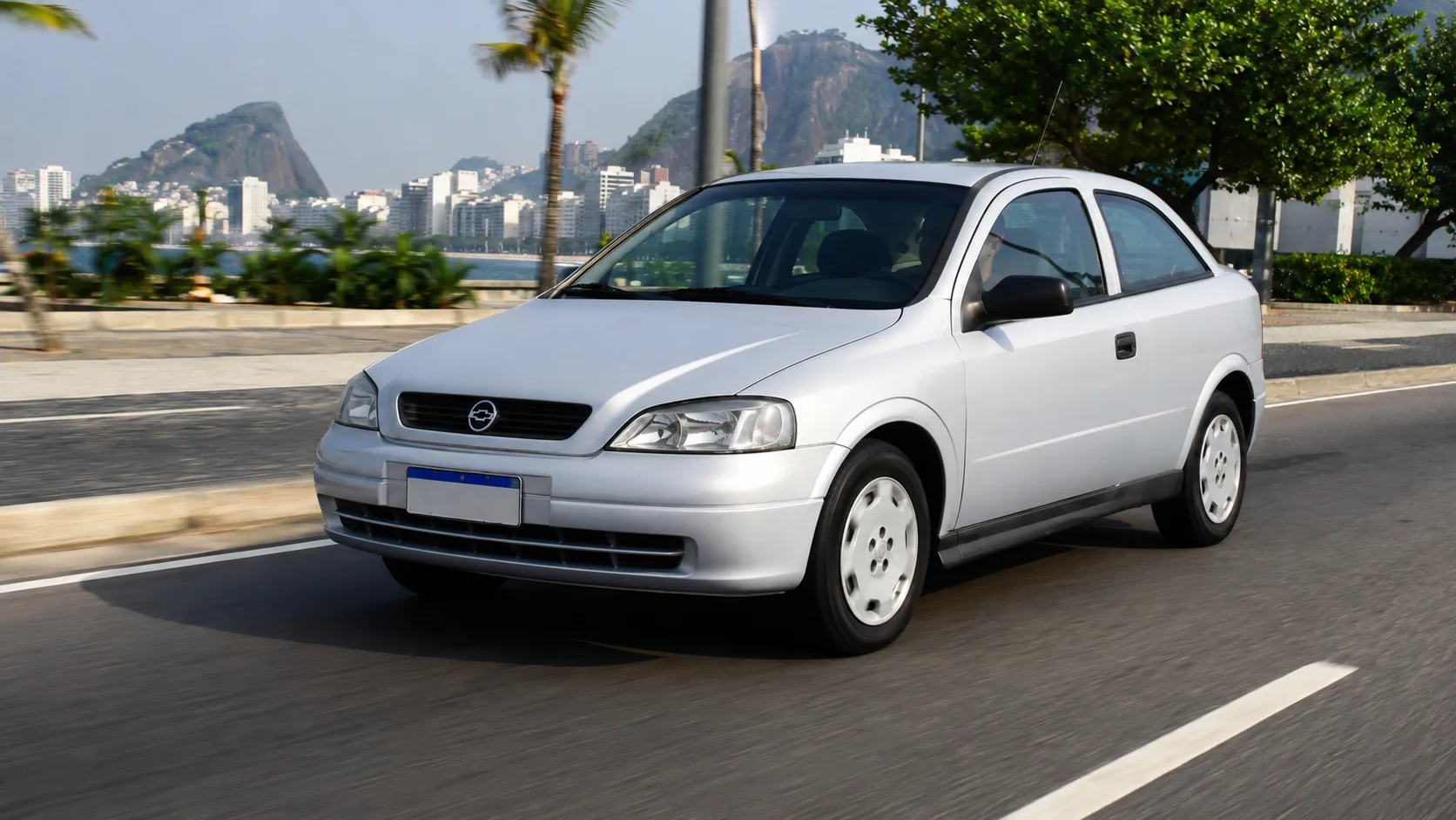 Qual o valor do Astra duas portas 2001?
