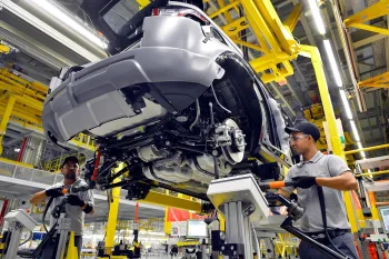 Land Rover paralisa produção em Itatiaia e fábrica pode passar para a Omoda Jaecoo