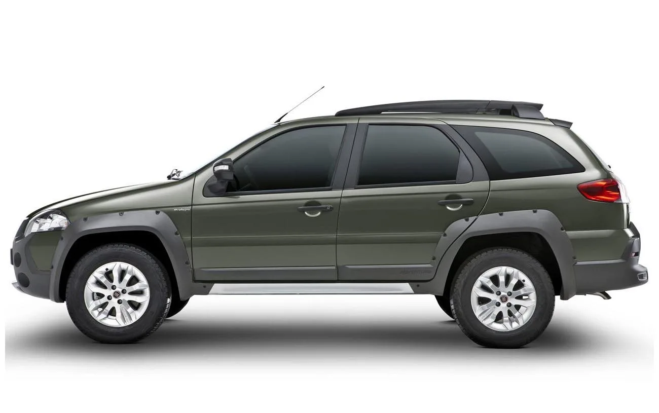 Fiat Palio Weekend Adventure 2015 custa cerca de R$ 50 mil, tem motor 1.8 flex de 132 cv, porta-malas de 460 litros e consumo de até 11,7 km/l.