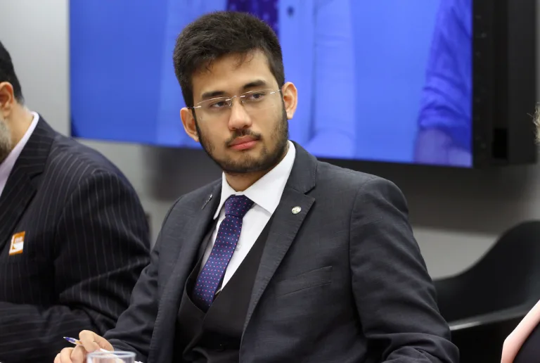 Deputado que limitar IPVA a 1% do valor do veículo; PEC entra na pauta da CCJ