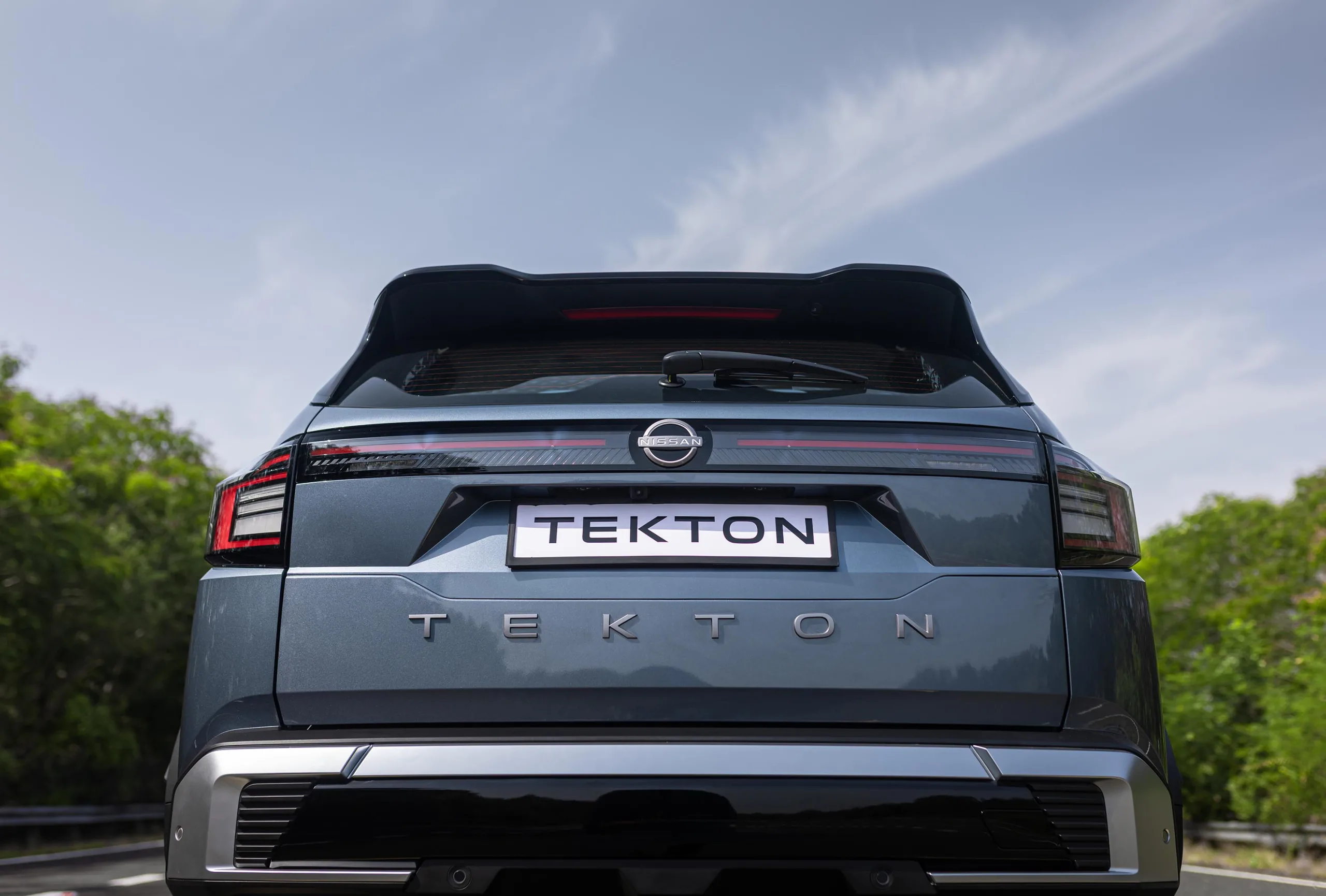 Na Índia, o Tekton custa de 10,49 a 18,59 lakh de rúpias, cerca de R$ 55 mil a R$ 98,1 mil em conversão direta; a Nissan não confirmou preço nem chegada ao Brasil até julho de 2026.
