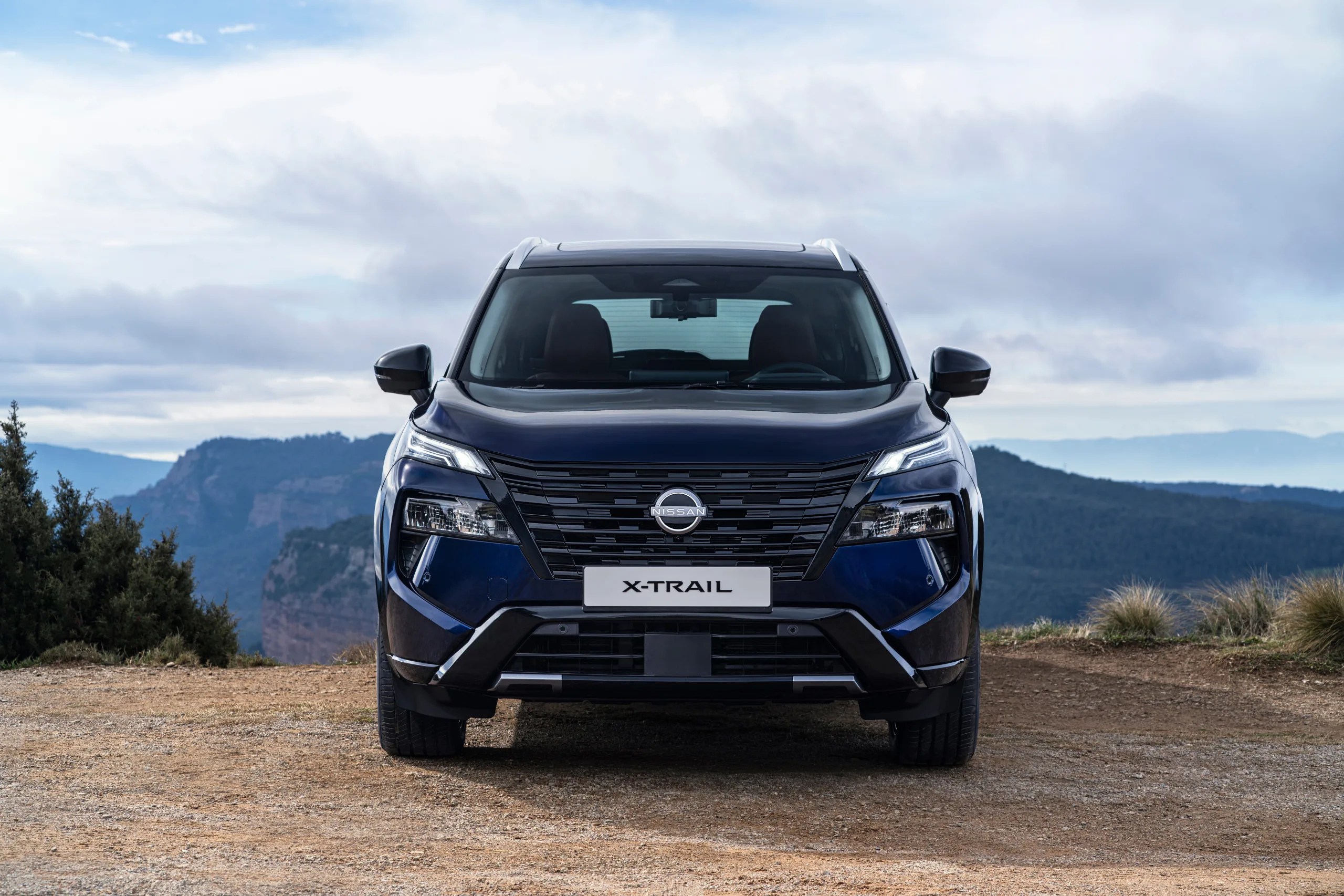 O Nissan X-Trail e-Power e-4orce chega ao Brasil no início de 2027, com sete lugares, tração 4x4 e motor híbrido diferente dos SUVs comuns.