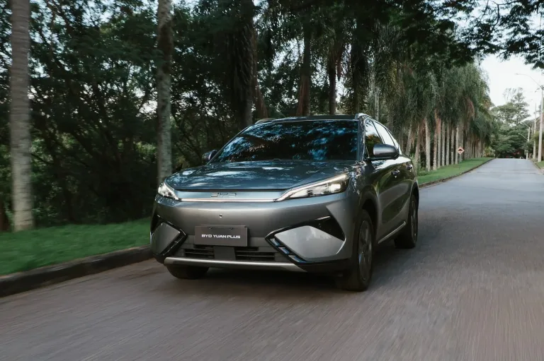 BYD passa a Hyundai e vira a quarta marca de carros mais vendida do Brasil; veja o ranking completo
