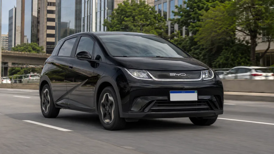 Carro elétrico usado quebra tabu e acaba sendo mais fácil de vender do que o mercado imaginava; BYD Dolphin e Dolphin Mini lideram procura