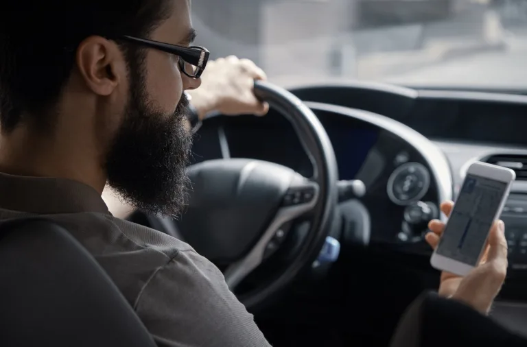Motoristas deixam antigos empregos e encaram custos e instabilidade nos apps
