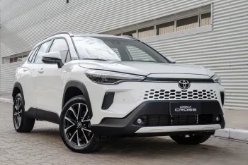 Toyota reduz preço do Corolla Cross 2026 em até R$ 17.530 após chegada da linha 2027