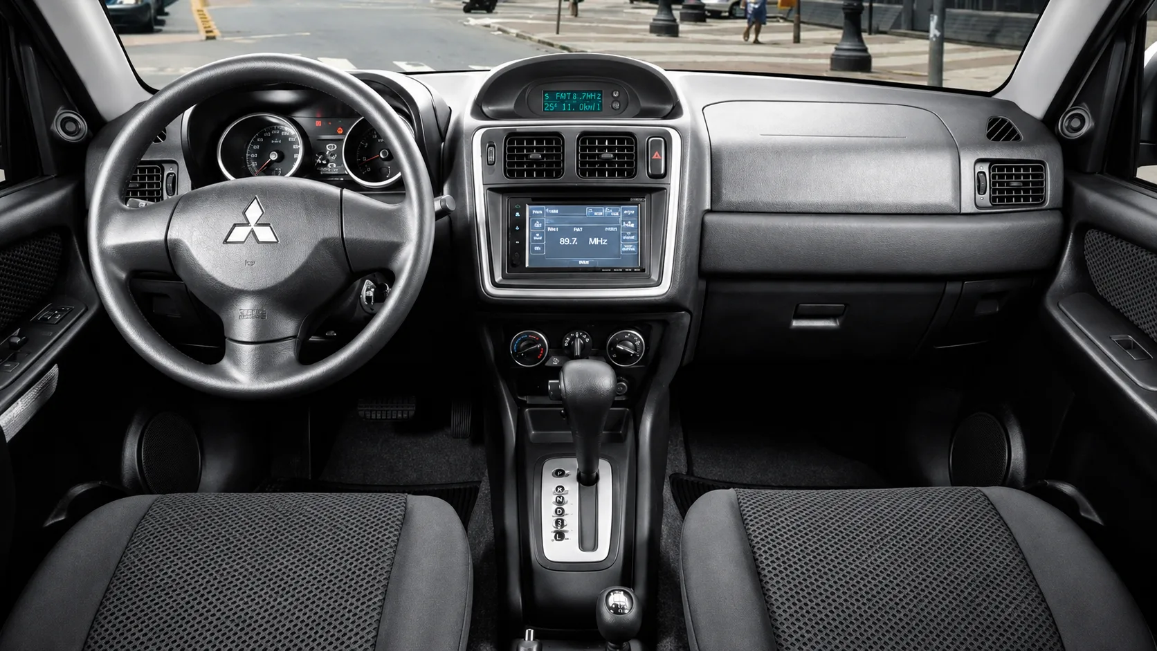 Pajero TR4: ficha técnica, versões, preços e o que checar antes de comprar um exemplar usado