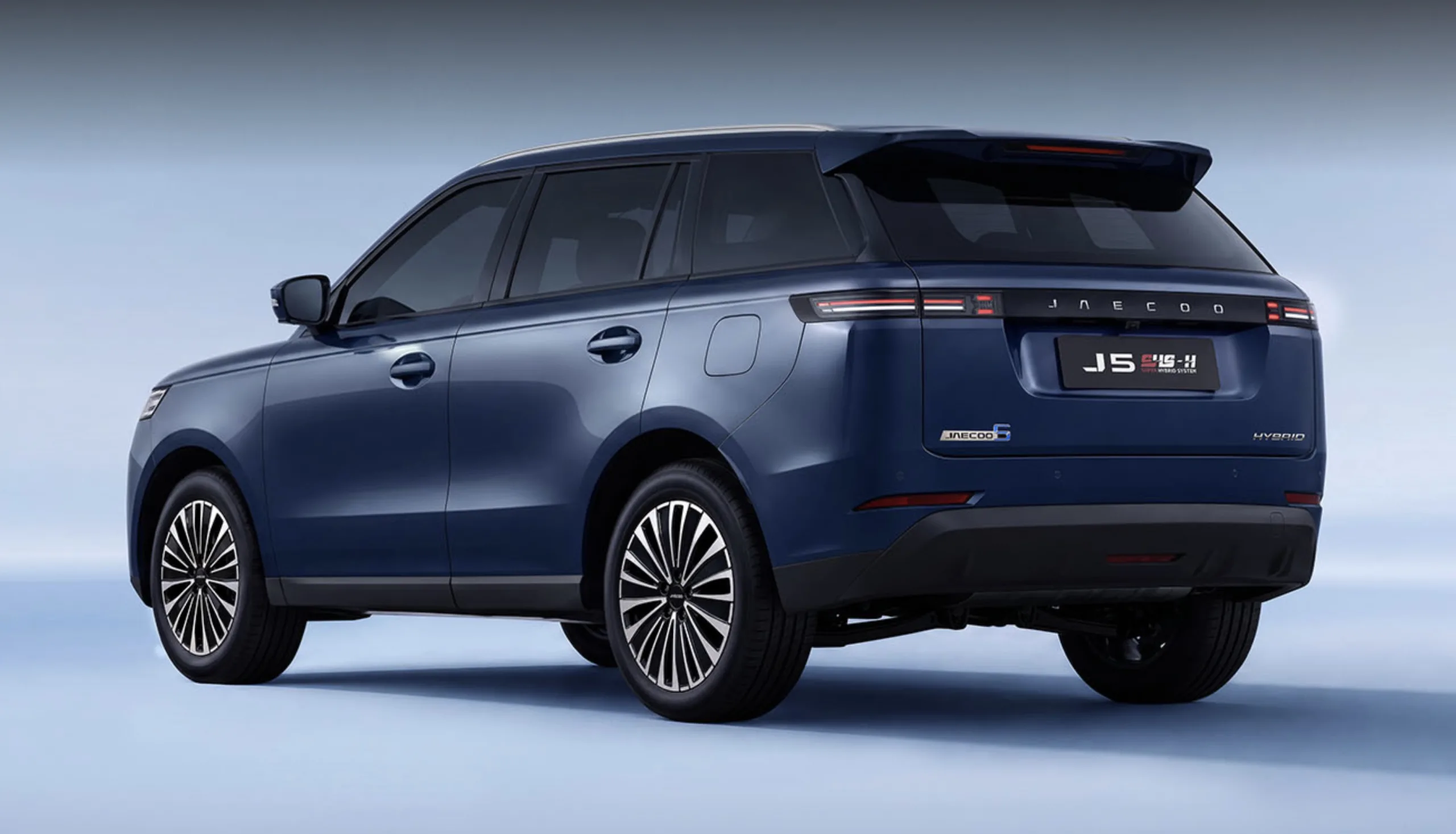 O Jaecoo 5 chega ao Brasil como SUV híbrido pleno de 224 cv, com preço promocional de R$ 154.990 na versão Comfort.
