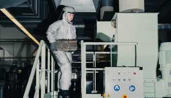 Porsche cria cátodo de bateria feito só com metais reciclados de baterias de EVs