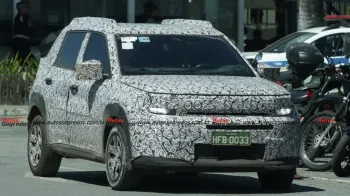 Fiat Argo X atrasa para o fim de 2026 e terá seis versões, motor 1.0 de até 75 cv ou Turbo 200 MHEV de 116 cv, câmbio CVT e até painel digital de 10 polegadas