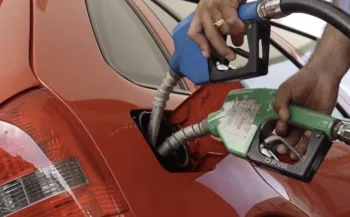 Gasolina sem etanol pode voltar aos postos brasileiros: dois projetos no Congresso querem dar ao motorista a escolha entre E0, E10 e E32