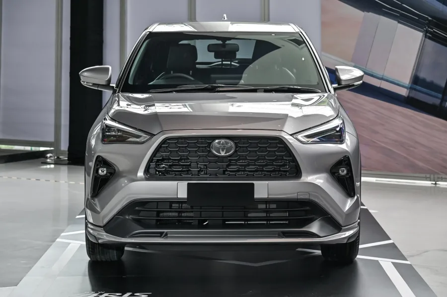 Toyota Yaris Cross 2026 cresce no Brasil e entra na briga com Creta, T-Cross, Kicks, Tracker e híbridos chineses, mas desempenho do híbrido não agrada quem quer esportividade